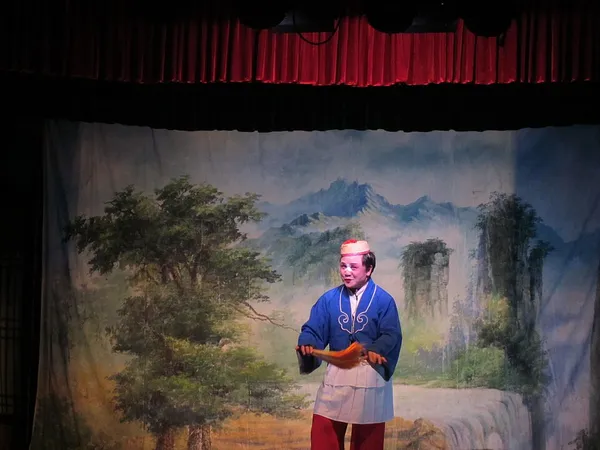 Flower-drum opera