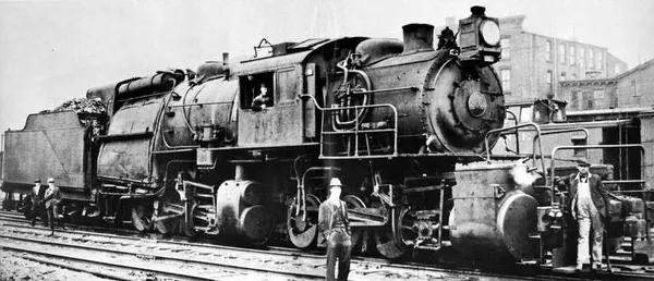 Camelback locomotive