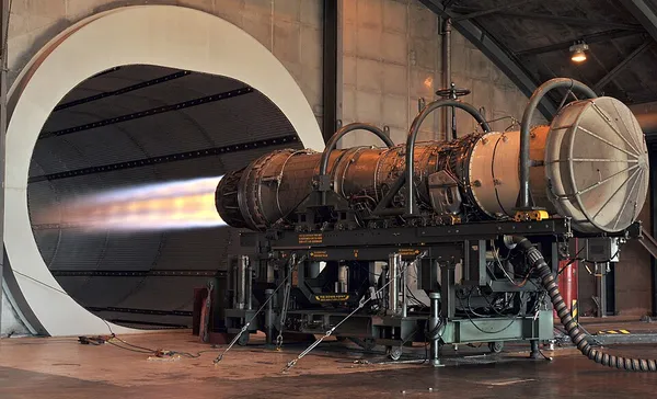 Jet engine