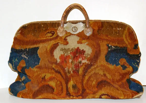 Carpet bag