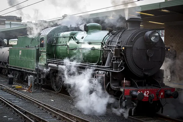 3642
