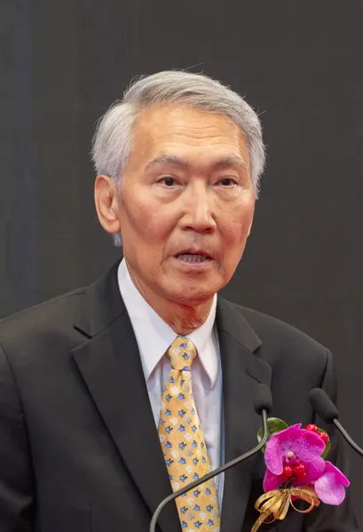 Chenming Hu