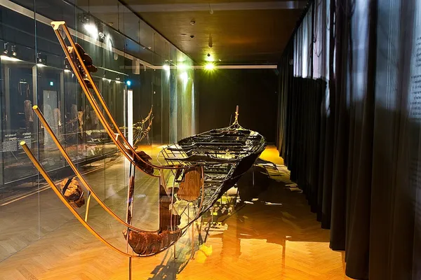 Hjortspring boat