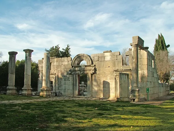 Ancient synagogues in Israel