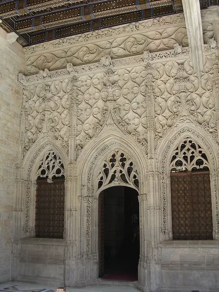 Frontispiece (architecture)