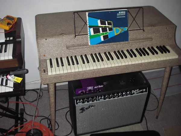 Electric piano