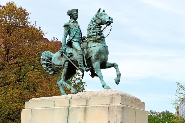 Equestrian statue of George Washington (Washington Circle)