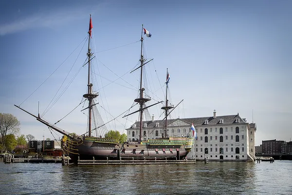 Amsterdam (1748 ship)