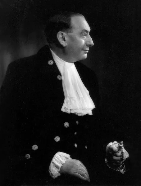 Court uniform and dress in the United Kingdom