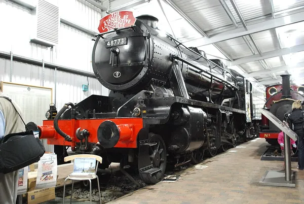 LMS Stanier Class 8F 8233