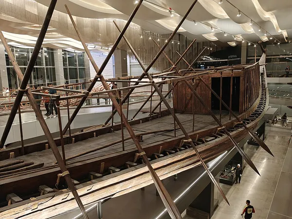Khufu ship