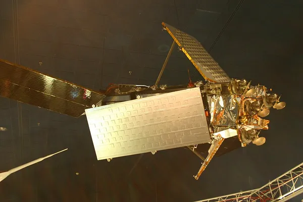 Communications satellite