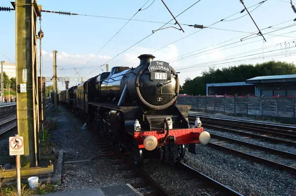 LMS Stanier Class 5 4-6-0 4932
