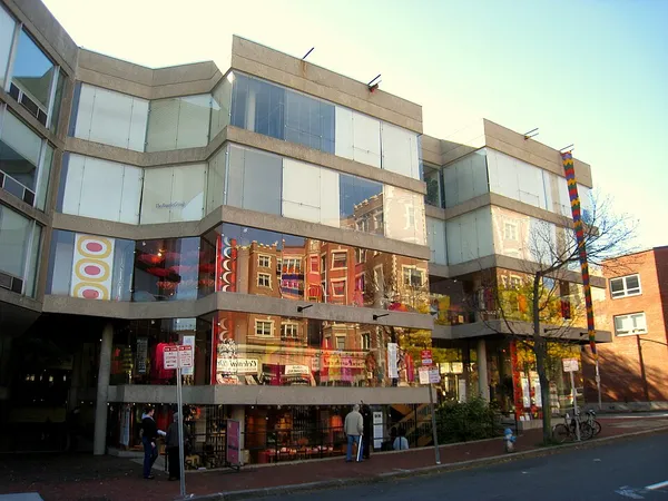 Benjamin Thompson (architect)