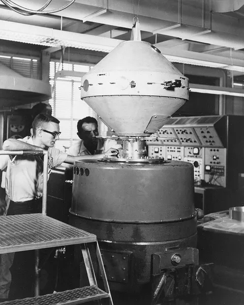 Explorer 8