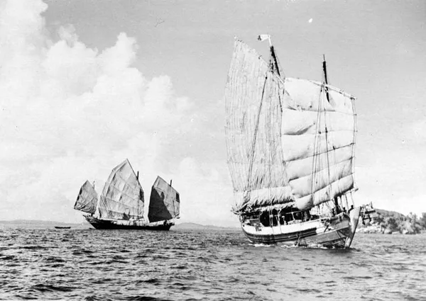 Lorcha (boat)