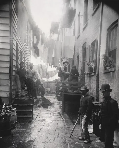Bandits' Roost, 59 1/2 Mulberry Street