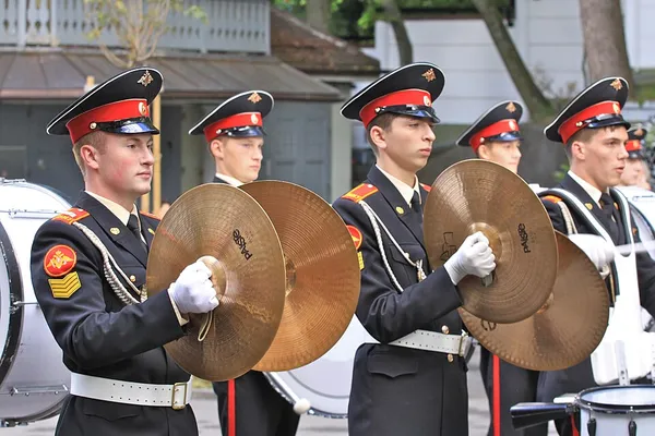 Clash cymbals