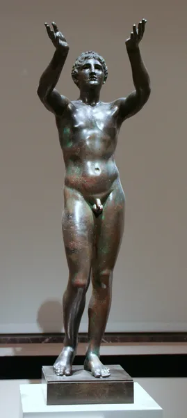 Berlin Adorant
